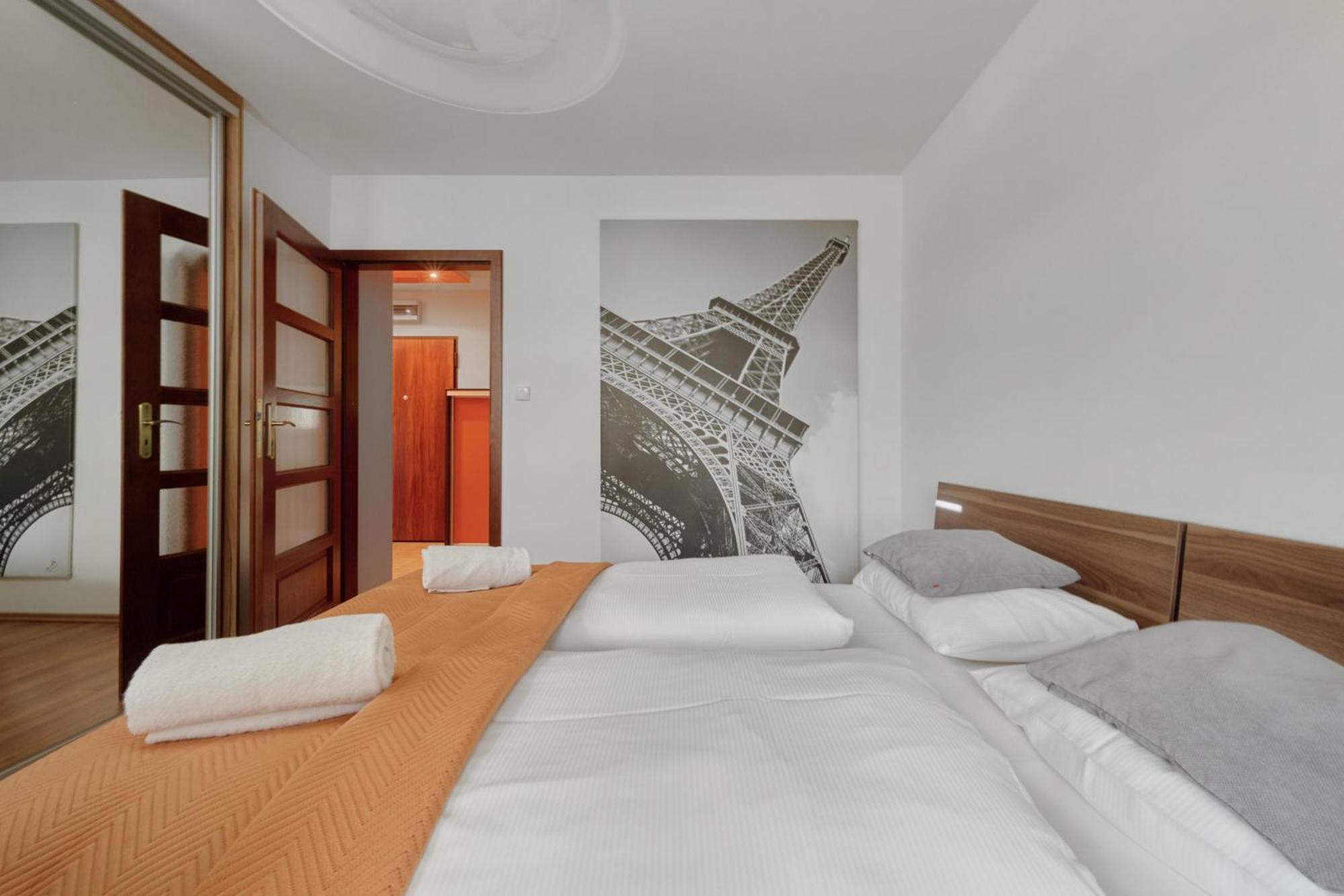 Teczowa Apartment In Wroclaw By Rent Like Home Exterior photo